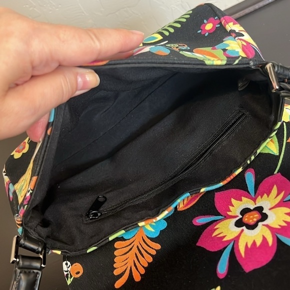 GUESS mini bag, canvas with floral print, RARE! 9”x5” - Picture 12 of 14